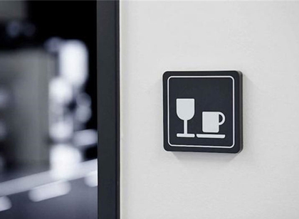 標(biāo)識(shí)導(dǎo)視系統(tǒng)設(shè)計(jì)這樣玩，瞬間提升企業(yè)品牌形象