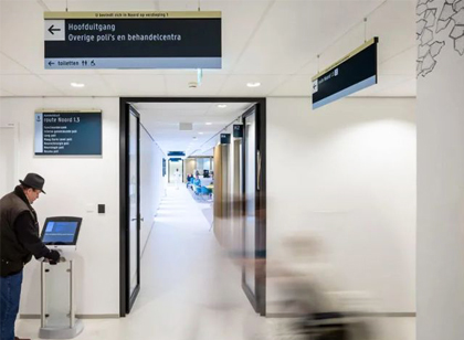 解讀醫(yī)院導(dǎo)向標(biāo)識(shí)系統(tǒng)背后的意義：巧妙的設(shè)計(jì)，別樣的含義 