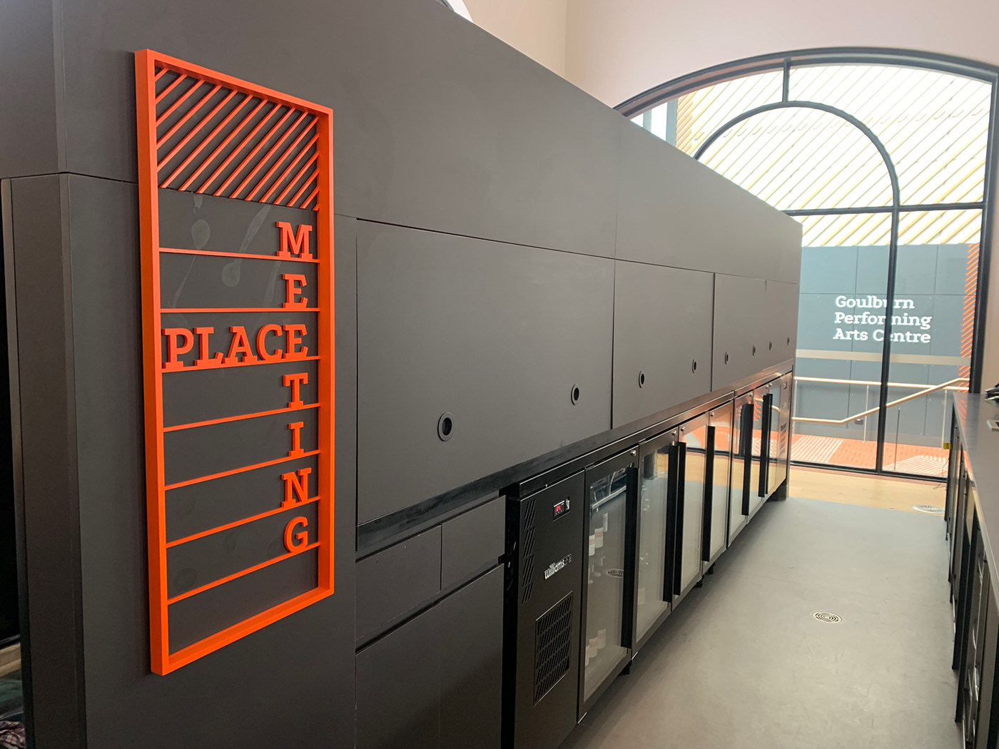 標(biāo)識(shí)標(biāo)牌如何設(shè)計(jì)才更能具辨識(shí)度？