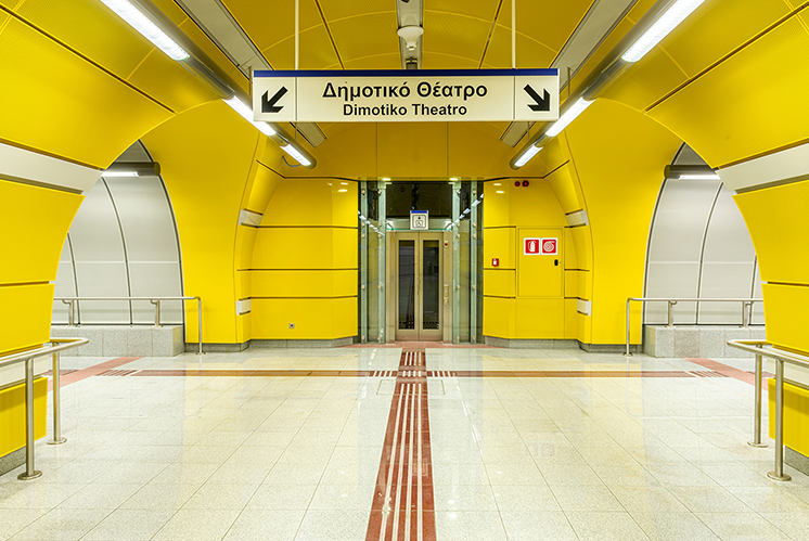 地產(chǎn)標(biāo)識(shí)中黃色標(biāo)識(shí)牌帶來(lái)的視覺(jué)效果有哪些？