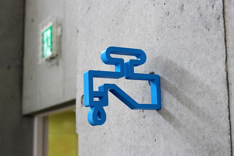 從體育館到實(shí)驗(yàn)室：導(dǎo)視系統(tǒng)如何塑造空間體驗(yàn)？