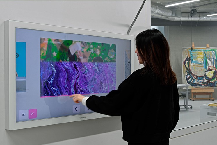 互動(dòng)性與教育性的結(jié)合|倉(cāng)庫(kù)/工廠導(dǎo)視的運(yùn)用